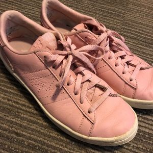 New balance pink sneakers